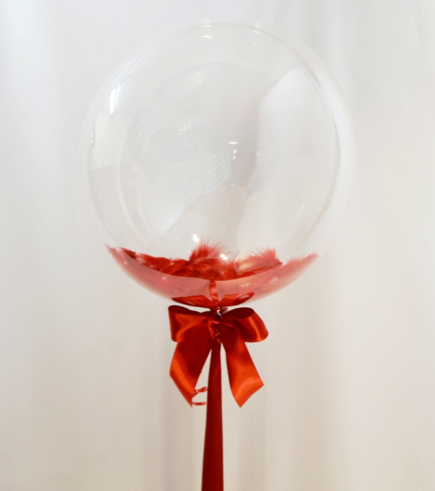 Шар Bubble с красными перьями